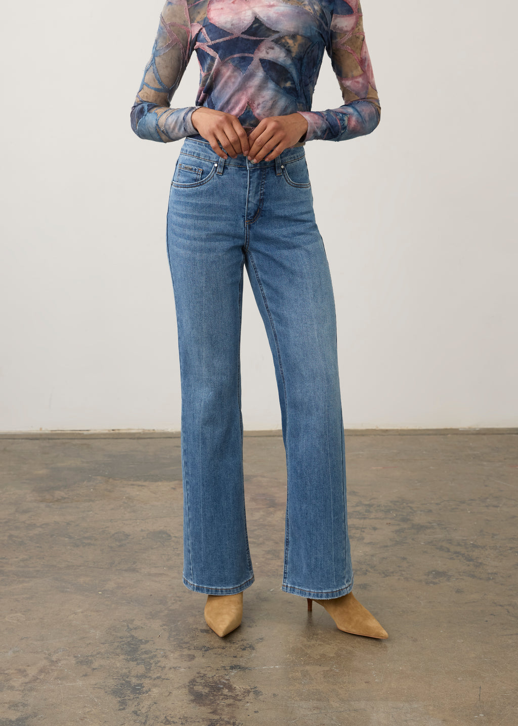 Olivia Bootleg, Med Wash