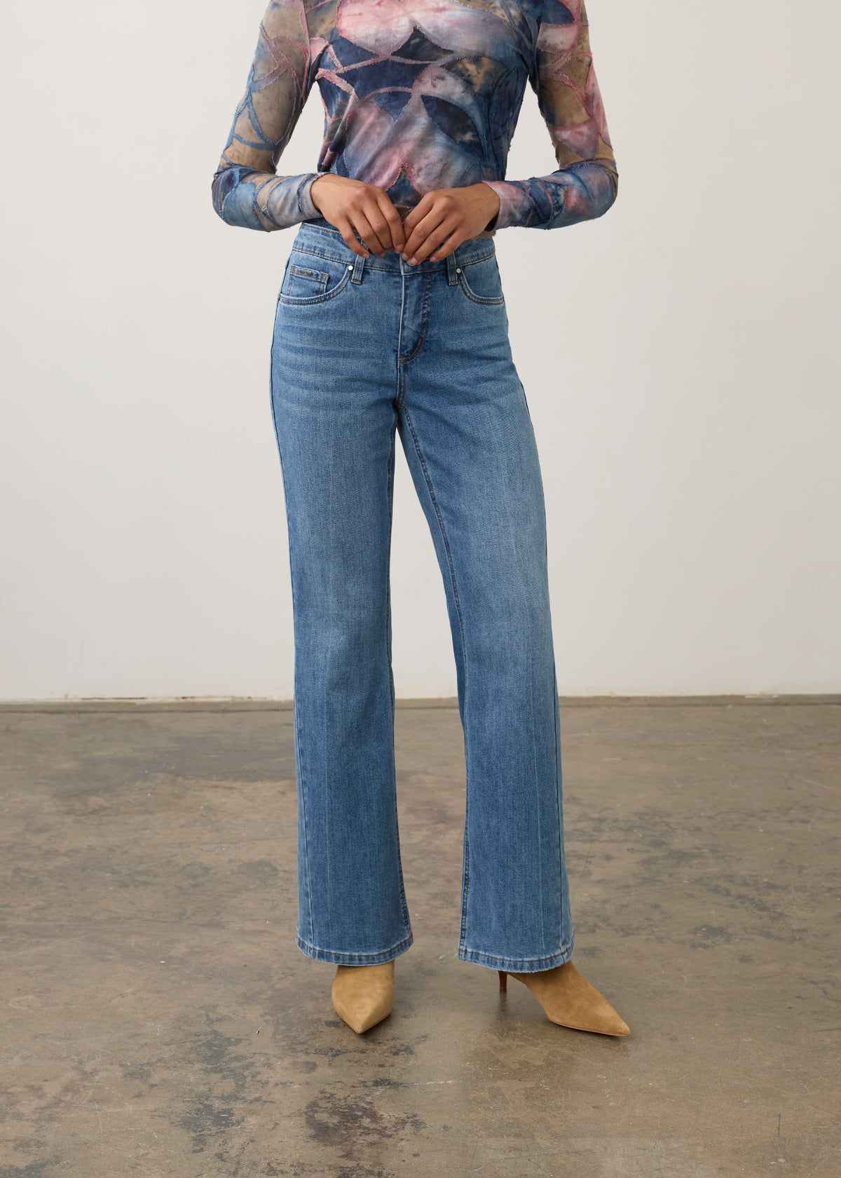 Olivia Bootleg, Med Wash