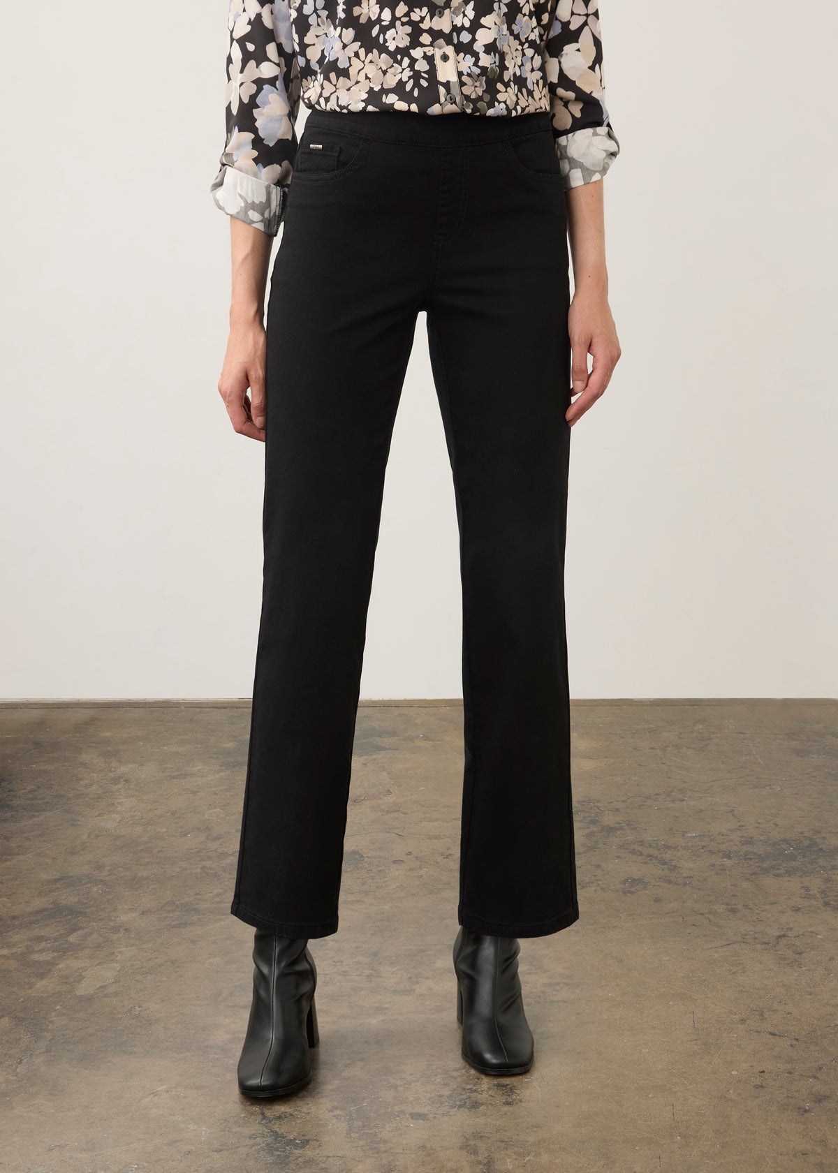 Pull On Straight Ankle, Black